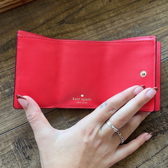 Kate Spade Wallet *never used* - Picture 4 of 5